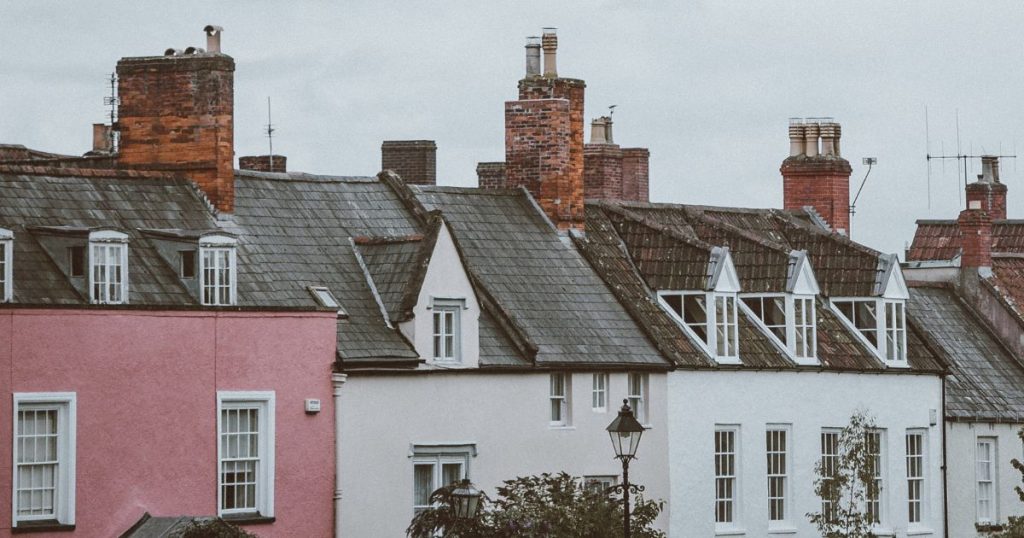 fixing roofs